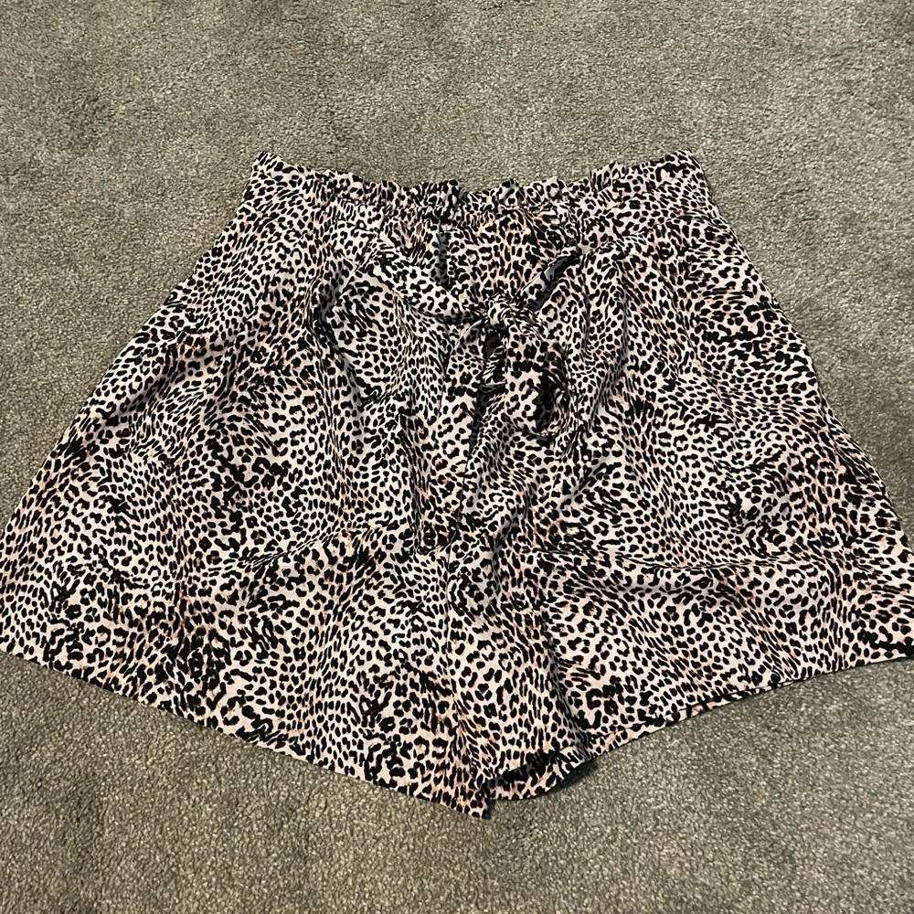 Women’s high waisted cheetah shorts